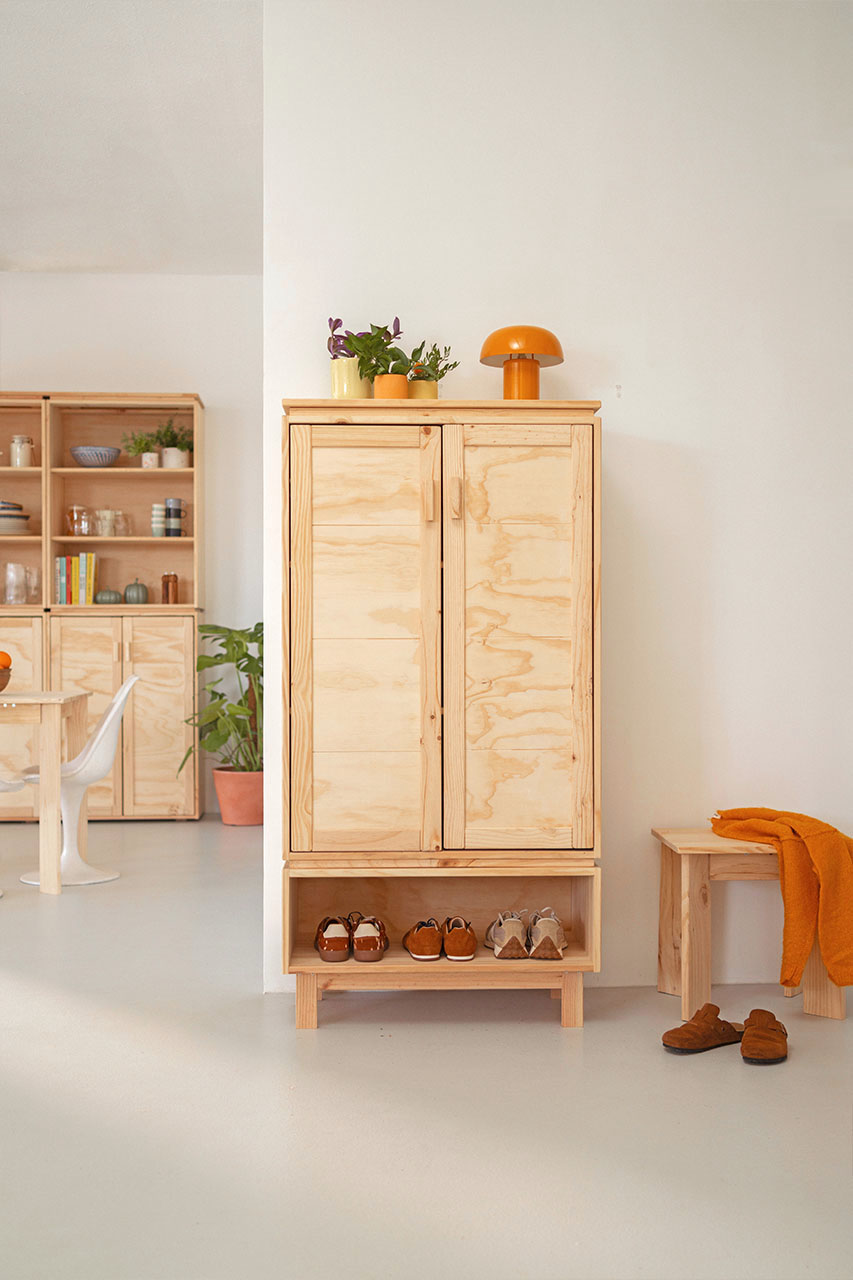 Imagen de ambiente 1 para:Armario zapatero de madera natural